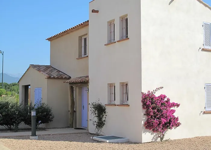 منتزه العطل Tamaris 2 3*